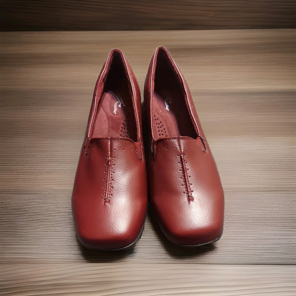 Easy Street Maroon Leather Slip On Wedge‎ Shoes Size 10 Narrow Dress Flats